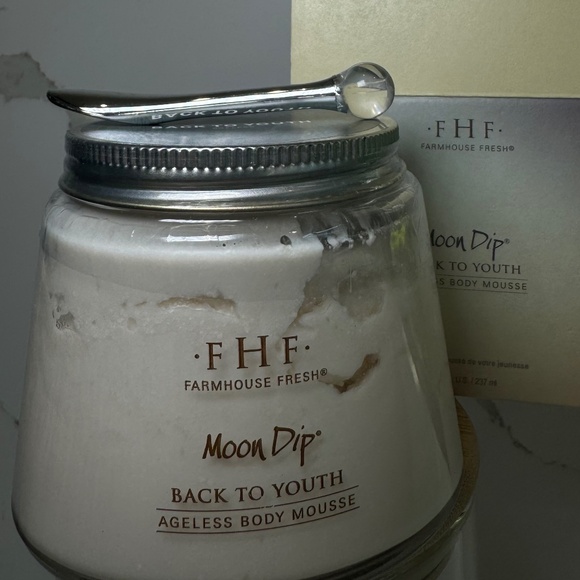 Farmhouse Fresh Other - New FarmHouse Fresh Moon Dip Back to Youth Ageless Body Mousse 8fl Oz Sealed